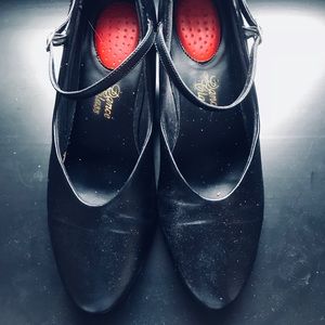 Leather dance shoes